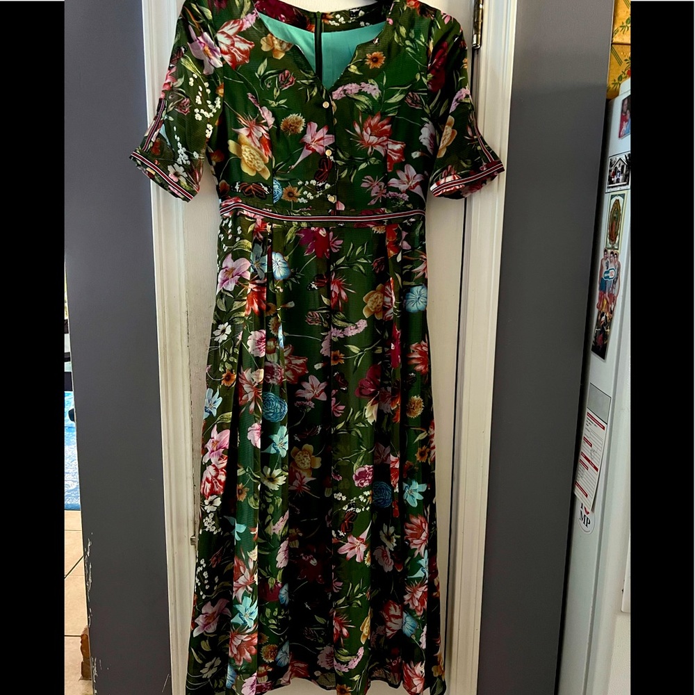Pretty green flower dress